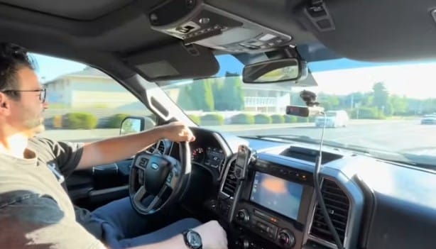 O Ford Raptor 2025 é um monstro off-road, mas sofre com instabilidade em alta velocidade. 9 ford raptor suspensao off road